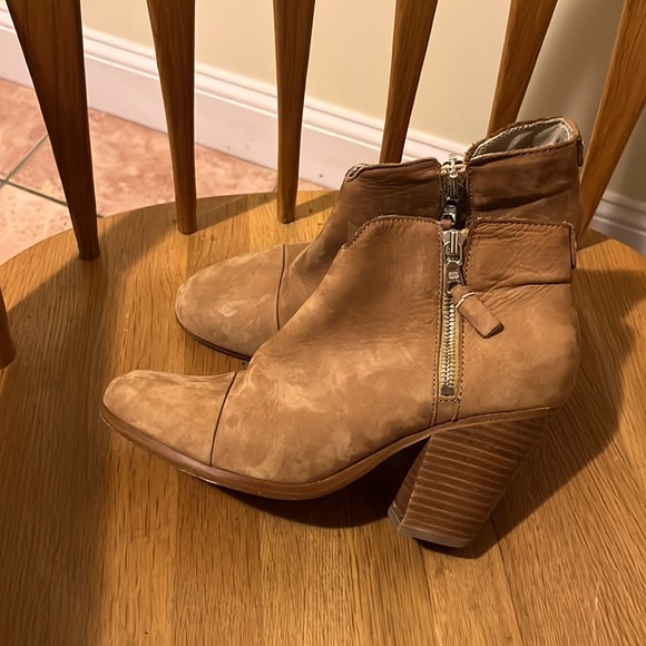 rag & bone Shoes - 🦴Rag & Bone Suede Booties